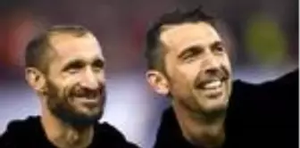 Juventus, Buffon ve Chiellini ile sözleşme uzattı!