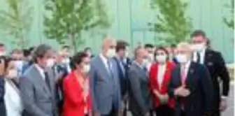 Kılıçdaroğlu ve Akşener, İzmit'te araç tanıtımı ve açılış törenine katıldı