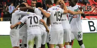 Eski teknik direktörlerine ödemelerini yapan Denizlispor'un transfer yasağı kalktı