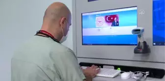 Bilim Kurulu Üyesi Doç. Dr. Afşin Emre Kayıpmaz'dan 'ev ziyaretinde bulunmayın' uyarısı