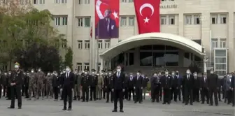 Büyük Önder Atatürk'ü anıyoruz