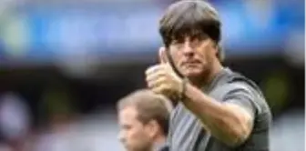 Almanya Federasyonu teknik direktör Joachim Löw ile yola devam edecek