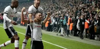 Beşiktaşlı yönetici Erdal Torunoğulları, Dusko Tosic ile transfer görüşmesi gerçekleştirdi