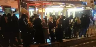 İstanbul'da tramvaylarda korkutan kalabalık