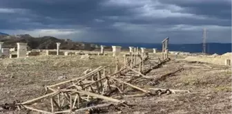 Laodikya Antik Kenti'nden geçen enerji nakil hattı söküldü