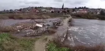 Büyük Menderes Nehrinde yağmurla taşınan çöplerin temizlenmesi talebi