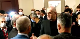 Adaylığını açıklamak için düzenlediği iki toplantıyı da polis bastı yine de pes etmedi: Erdoğan'ın hamalı olacağım