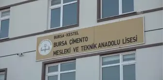 Kestel'deki meslek lisesi dezenfektan ve temizlik malzemesi üreterek salgınla mücadeleye destek oluyor