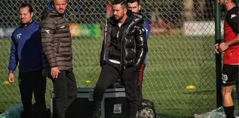 Fatih Terim'e 'Sen mafya mısın?' diyen eski futbolcu Gökhan Çıra, bu kez de hakemi darbetti