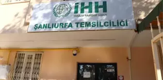 Şanlıurfa'da yaşayan Suriyelilerden İdlib'deki sivillere briket ev yapımı için destek