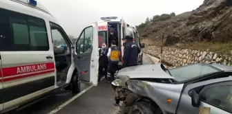 Son dakika! Uşak'ta trafik kazası: 3 yaralı