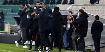 TFF 1. Lig: Bursaspor: 1 Altay: 3