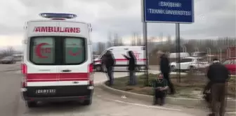 ESKİŞEHİR - Minibüs ile kamyonet çarpıştı: 7 yaralı