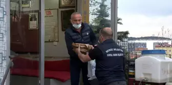 Beykoz'da taksici esnafı iftarda yalnız kalmadı, sıcak yemekler dağıtıldı