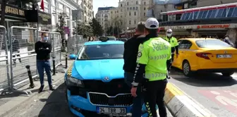 Taksim'de taksi çekiciden düştü, sürücü çılgına döndü