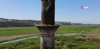 Baraj suları çekildi, cami minaresi ortaya çıktı