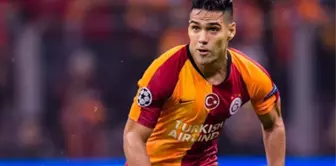 Galatasaray'da yönetim, Falcao'yu takımdan ayrılmaya ikna edemiyor