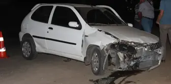 İzmir'de otomobilin hafriyat kamyonuna çarpması sonucu 3 kişi yaralandı