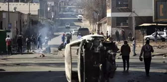 Güney Afrika'da Zuma'nın tutuklanmasının ardından protestolar devam ediyor