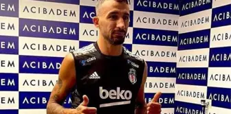 Tecrübeli futbolcu Mehmet Topal, Beşiktaş'a imza attı