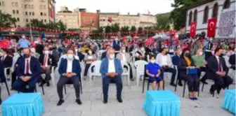 AKÜ Demokrasi Nöbeti İçin Afyonkarahisar Kent Meydanındaydı