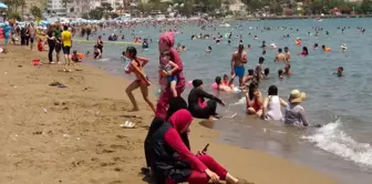 Mersin plajlarında adım atacak yer kalmadı