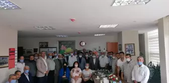 AK Parti teşkilat üyeleri muhtarı dinledi