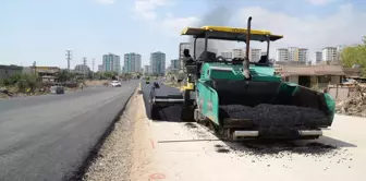 Diyarbakır Büyükşehir Belediyesi'nin yol yapım çalışmaları devam ediyor