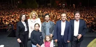 Milletvekili Tüzün ve Başkan Şahin, Buray konserinde çocuklarla sahneye çıktı