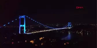 İSTANBUL-'Tak Bi Mavi Kravat' prostat kanseri için köprüyü maviye boyadı