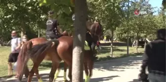 Atlı polislerden Maçka Parkı'nda koronavirüs denetimi