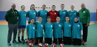 Görele Belediyesi Spor Kulübü hentbol takımı, gençlere ışık oluyor