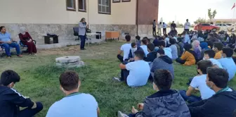 Eğitimci ve Yazar Sıtkı ASLANHAN Kahta Borsa İstanbul Fen Lisesi öğrencileri ile buluştu