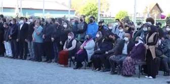 Kovid-19'dan hayatını kaybeden polis memuru için tören düzenlendi