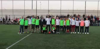 Hataysporlu futbolcular cezaevindeki çocuklarla maç yaptı