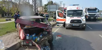 Ordu'da tırın çarptığı otomobildeki iki kişi yaralandı