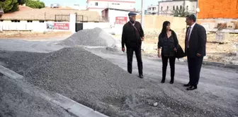 Davutlar'da yol yapım çalışmaları sürüyor