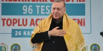 CUMHURBAŞKANI ERDOĞAN'IN KATILIMIYLA DEPREM KONUTLARININ TAPULARI TESLİM EDİLDİ