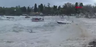 TUZLA'DA ONLARCA TEKNE PARÇALANDI