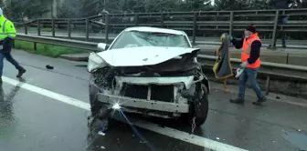 TEM otoyoluna çıkan yayalara otomobil çarptı... Sürücü camdan fırladı