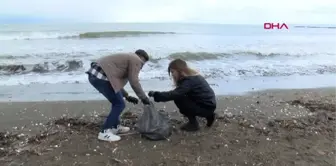 SAMSUN'DA ÖĞRENCİLER SAHİL TEMİZLİĞİ YAPTI