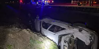 Son dakika haber! İzmir'de otomobilin devrilmesi sonucu 1 kişi öldü, 2 kişi yaralandı