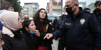 Son dakika haberi! Mahalleli yol kapattı, polis 'Suç işlemeyin' diye uyardı