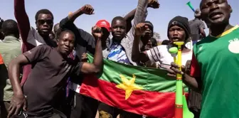 Burkina Faso'da darbe: Askerler neden Cumhurbaşkanı Kabore'yi devirdi?