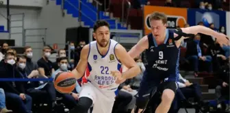 Anadolu Efes: 76-67