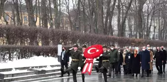 Cumhurbaşkanı Erdoğan, Ukrayna'da resmi törenle karşılandı