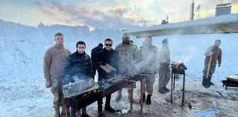 PKK'nın sözde ikinci Kandil dediği Kato Dağı'nda Mehmetçikle mangal keyfi