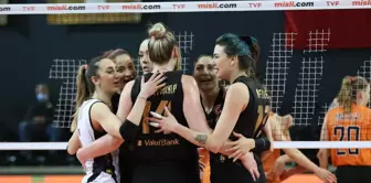 VakıfBank erteleme maçında set vermedi