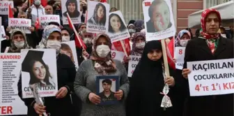 KADINLAR GÜNÜ'NDE PKK'NIN KAÇIRDIĞI OĞLU İÇİN EVLAT NÖBETİNE KATILDI