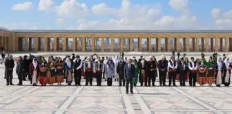 Türkmen Alevi Bektaşi Vakfından Anıtkabir'e ziyaret